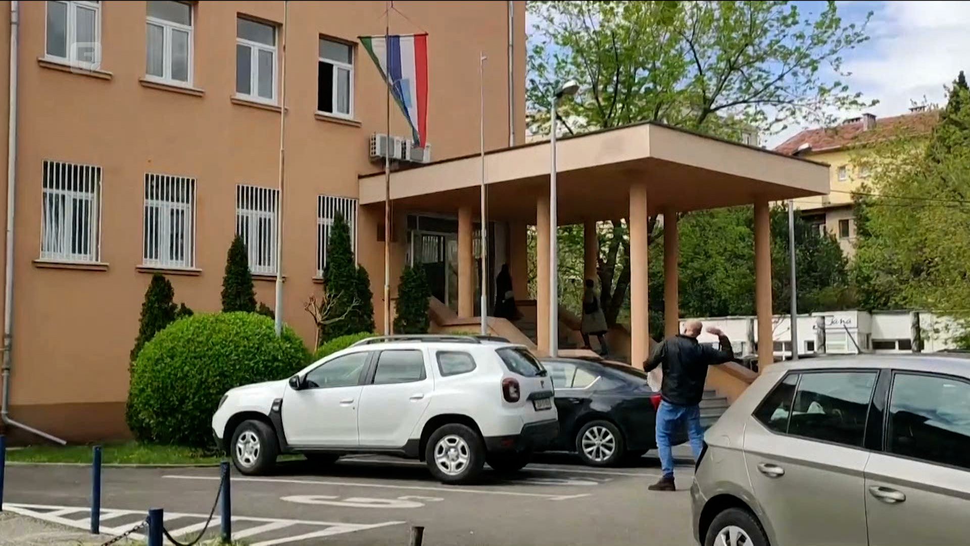 Konjički sindikalac jajima gađao zgradu Vlade Hercegovačko-neretvanskog kantona